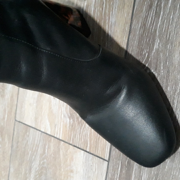 Sol Sana black leather 3 inch heel zip ankle boots with modern heel. Size 6.5 - Picture 10 of 11